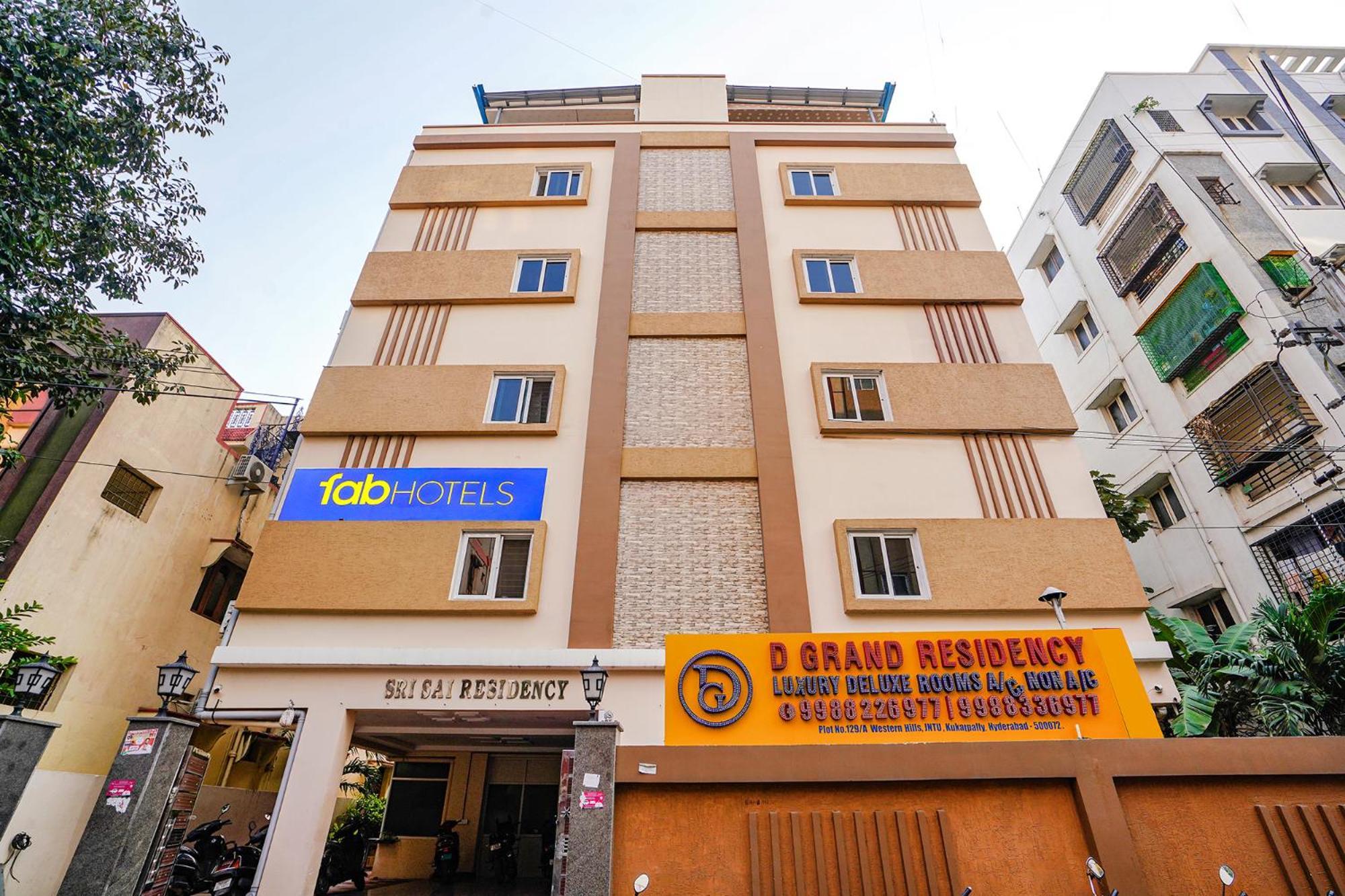 Fabexpress D Grand - Nr Jntu College Metro Station, Kukatpally Hyderabad Exterior photo